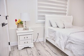 3 Schlafzimmer, Zimmersafe, Schreibtisch, Bügeleisen/Bügelbrett