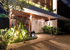 ด้านหน้าที่พัก