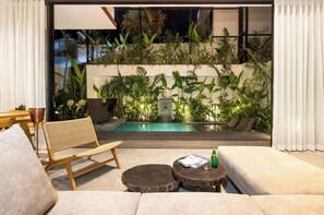 Flat-screen TV - Botanika Estate (Canggu)
