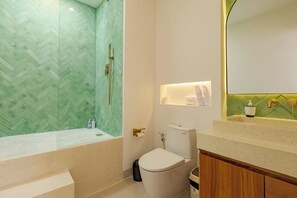 ลักซ์ชัวรี่วิลล่า | ห้องน้ำ | ฝักบัว, ผ้าเช็ดตัว