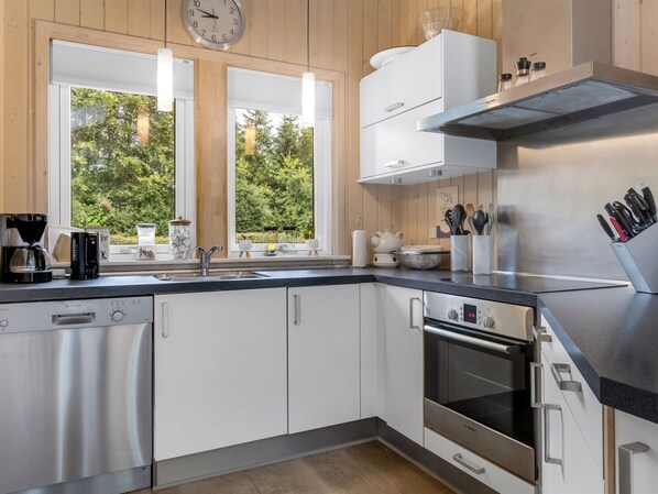 Fridge, microwave, oven, dishwasher