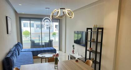 Cozy 2-bedroom apartment in peaceful Tamaris with WiFi, AC