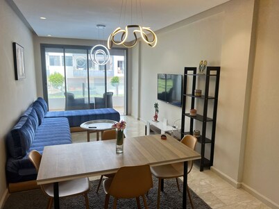 Cozy 2-bedroom apartment in peaceful Tamaris with WiFi, AC