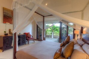 2 bedrooms, soundproofing, free WiFi - Villa Kipas Seminyak by Soo Bali (Seminyak)