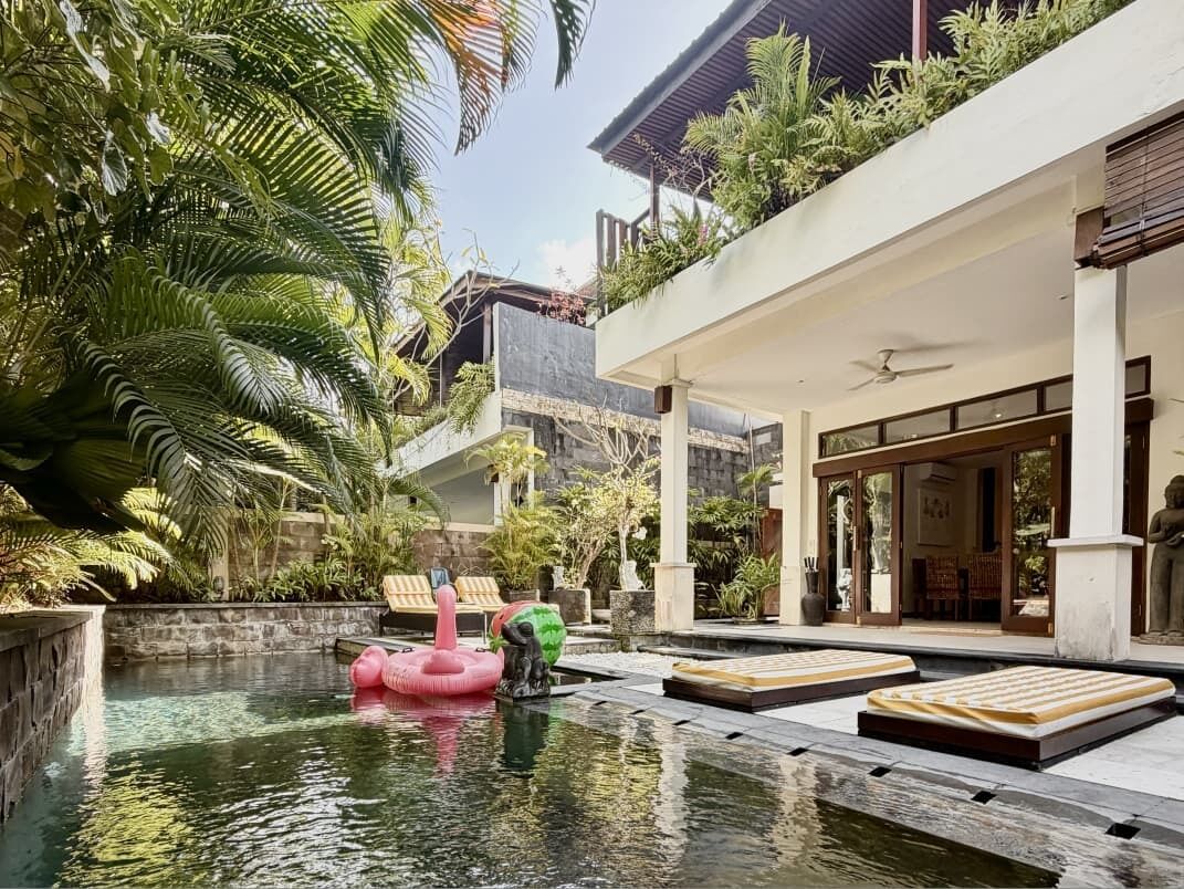 Hồ bơi ngoài trời 