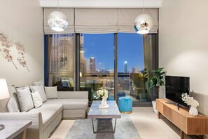 TV - WORLD CLASS | 1BR | Burj Khalifa & Fountain Views (Downtown)