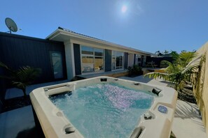 Terrace/patio - Tranquil Retreat in Red Beach (Red Beach)