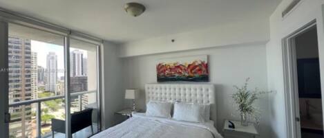 2 chambres, fer et planche Ă repasser, Wi-Fi, literie fournie