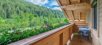 Holiday apartment with a balcony in Hopfgarten