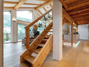 TV - Penthouse with billiards and private sauna (Haus im Ennstal)