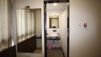 Executive Double Room, City View | Bathroom | Shower, towels, soap, toilet paper