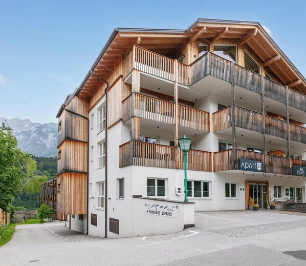 Exterior - Beautiful apartment with a spacious balcony (Haus im Ennstal)