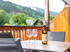 Outdoor dining - Atmospheric with a sunny balcony and summercard (Haus im Ennstal)