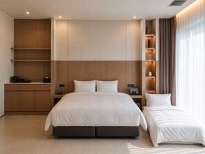 PENTHOUSE-FAMILY DOUBLE TWIN (include B.F & Heated Pool) | Caja fuerte, cortinas opacas, sistema de insonorización y wifi gratis
