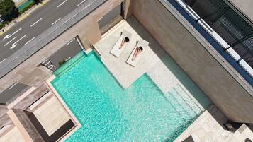 Kolam renang outdoor