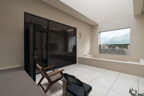 PENTHOUSE-FAMILY DOUBLE TWIN (include B.F & Heated Pool) | In-room safe, blackout drapes, soundproofing, free WiFi - Daegu Suseong The Arco Hotel Lions Park (Daegu)