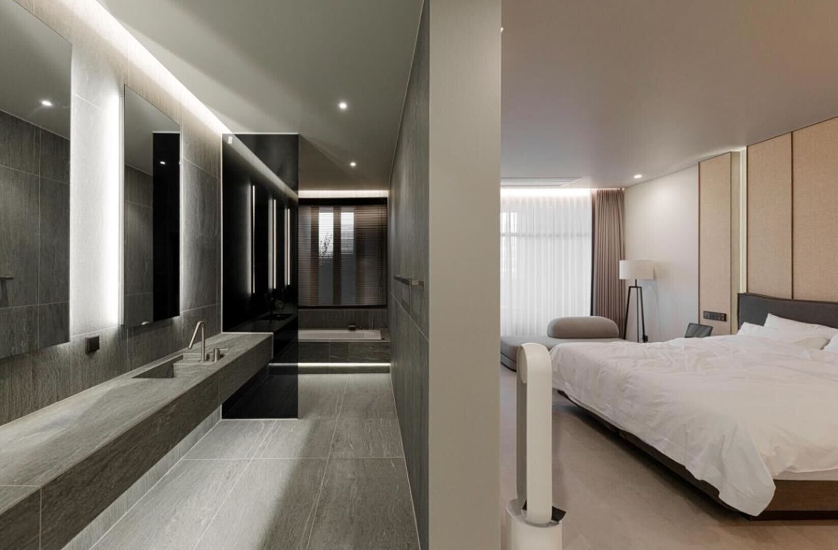 GRAND TERRACE SUITE-KING (include B.F & Heated Pool) | Bathroom | Hair dryer, slippers, towels, shampoo