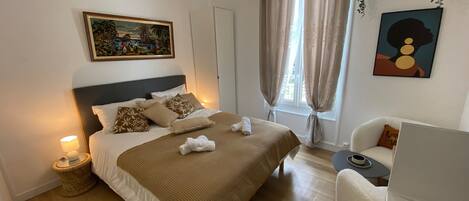 3 bedrooms, WiFi, bed sheets