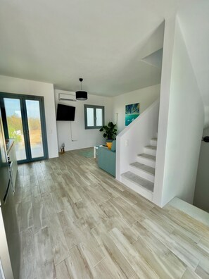 Interior - Charming 2-bedroom house with AC and WiFi in welcoming Kastraki (Kastraki)