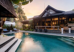 Alberca al aire libre 