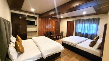 Family Room | Free WiFi