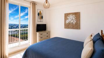 2 Schlafzimmer, Bügeleisen/Bügelbrett, Reisekinderbett, kostenloses WLAN
