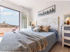 4 slaapkamers, een bureau, internet