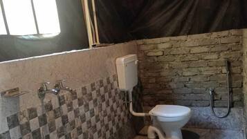 Deluxe Room | Bathroom