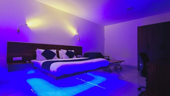 6 室のベッドルーム、WiFi、ベッドシーツ