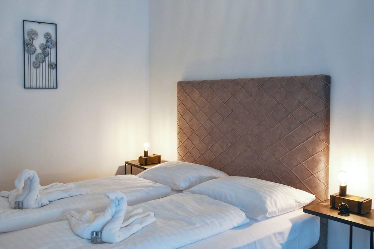 Appartamento, 1 letto queen con divano letto, non fumatori | 1 camera, Wi-Fi gratuito