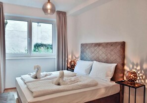 Appartement, 1 grand lit, non-fumeur | 1 chambre, accès au Wi-Fi (inclus)