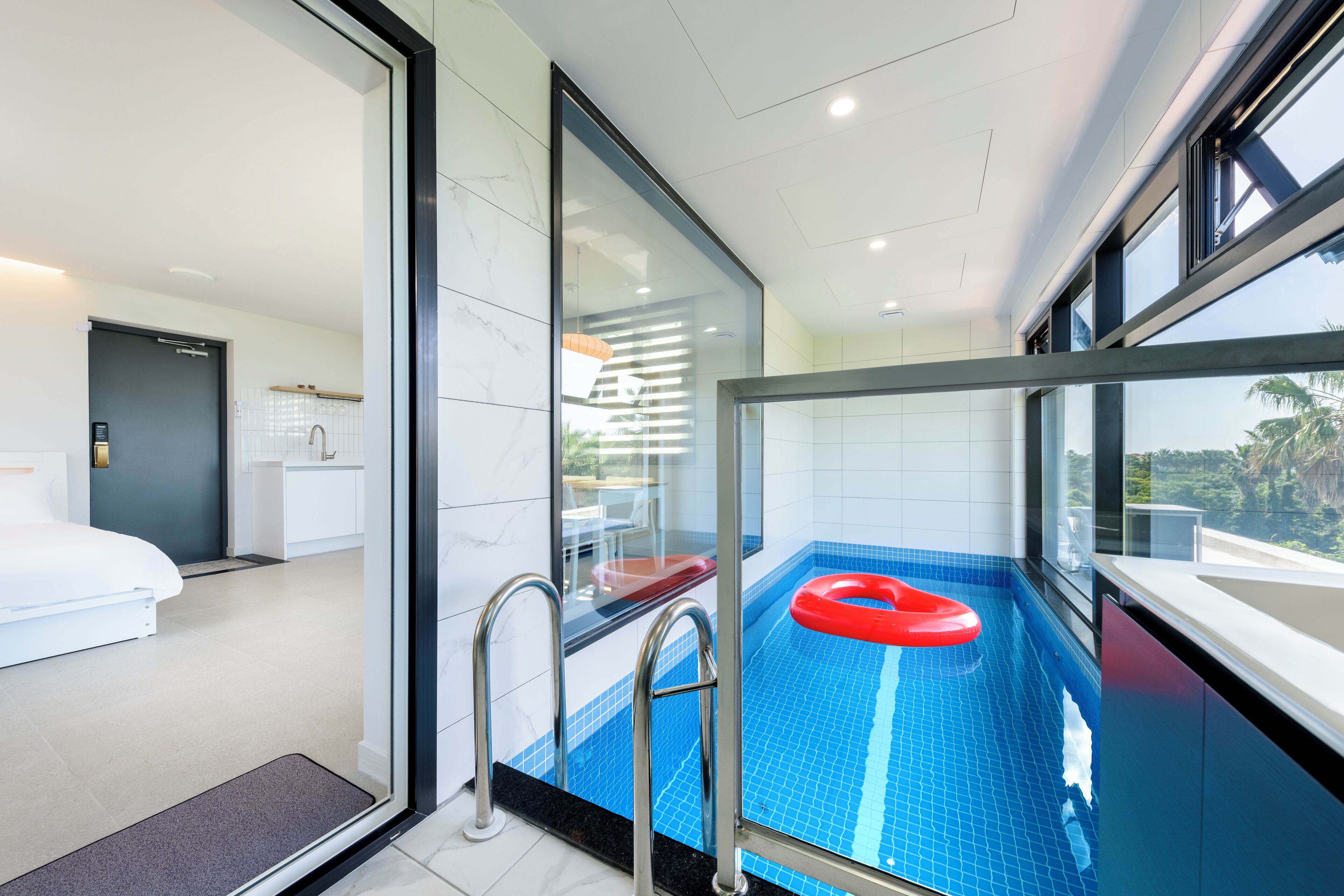 Deluxe-Doppelzimmer, Mehrere Betten, eigener Pool, Meerblick | Eigener Pool