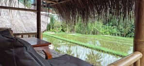 Standard Twin Room, Garden View | Garden view - Uma Nirmala aling-aling (Sukasada)