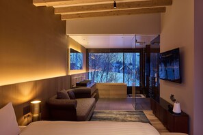 4 bedrooms, in-room safe, free WiFi, bed sheets
