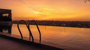 Kolam renang outdoor