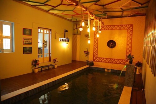 PRIVATE VILLA WITH INDOOR SWIMMING POOL