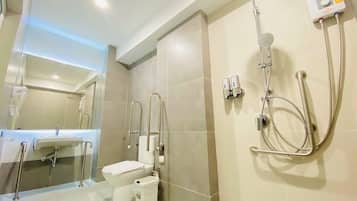 Deluxe Double Room | Bathroom
