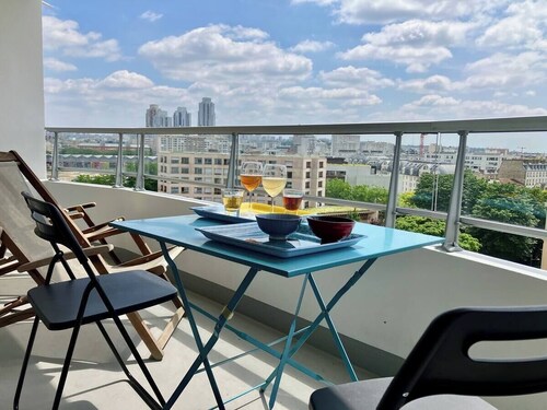 Apartment 3 Rooms, Bright, With Balconies and Panoramic View