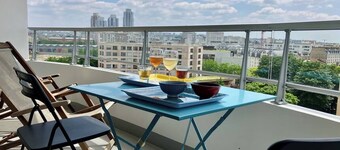 Apartment 3 Rooms, Bright, With Balconies and Panoramic View