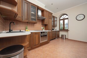 Apartment, 2 Schlafzimmer, 2 Bäder | Eigene Küche | Kühlschrank, Mikrowelle, Ofen, Herdplatte