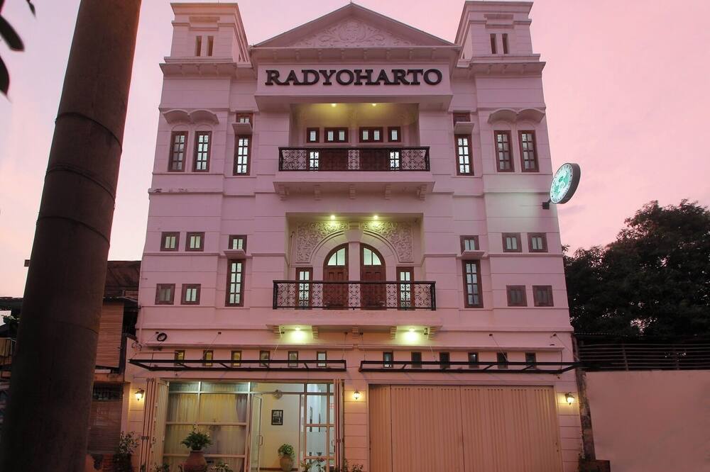 Hotel Radyoharto