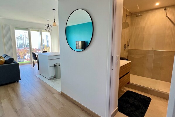 Interior - Paris - Vue Tour Eiffel - Appartement Neuf et Moderne - Métro Ligne 4 (Montrouge)