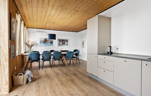 Dining - Cozy home in Gudhjem with WiFi (Gudhjem)