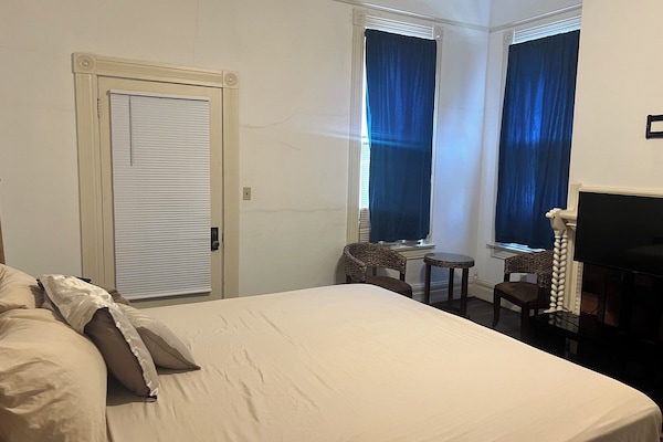 1 makuuhuone, silitysrauta/-lauta, Wi-Fi, vuodevaatteet