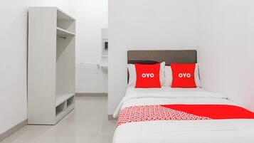 Kamar Double Standar | Meja kerja, Wi-Fi gratis, dan seprai linen