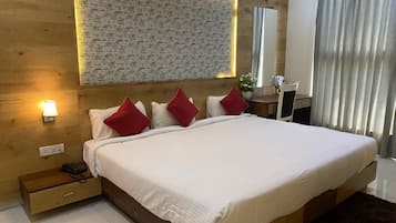 Queen Suites | Free WiFi, bed sheets