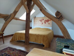 1 bedroom, free WiFi, bed sheets