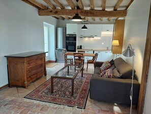 TV, DVD player, offices