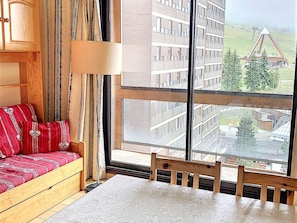 2 bedrooms, free WiFi