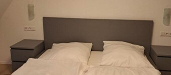 Am Marktplatz mit Parkplatz